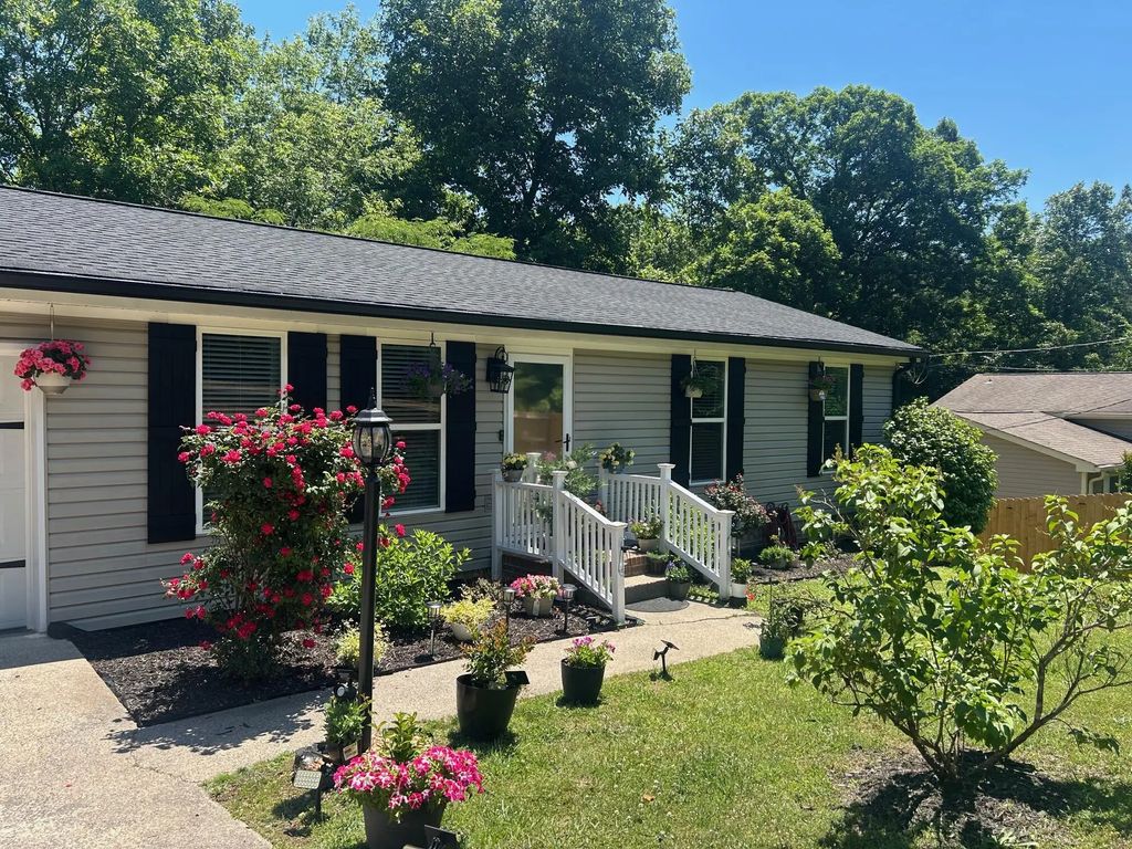 391 Oak Tree Road, Ringgold