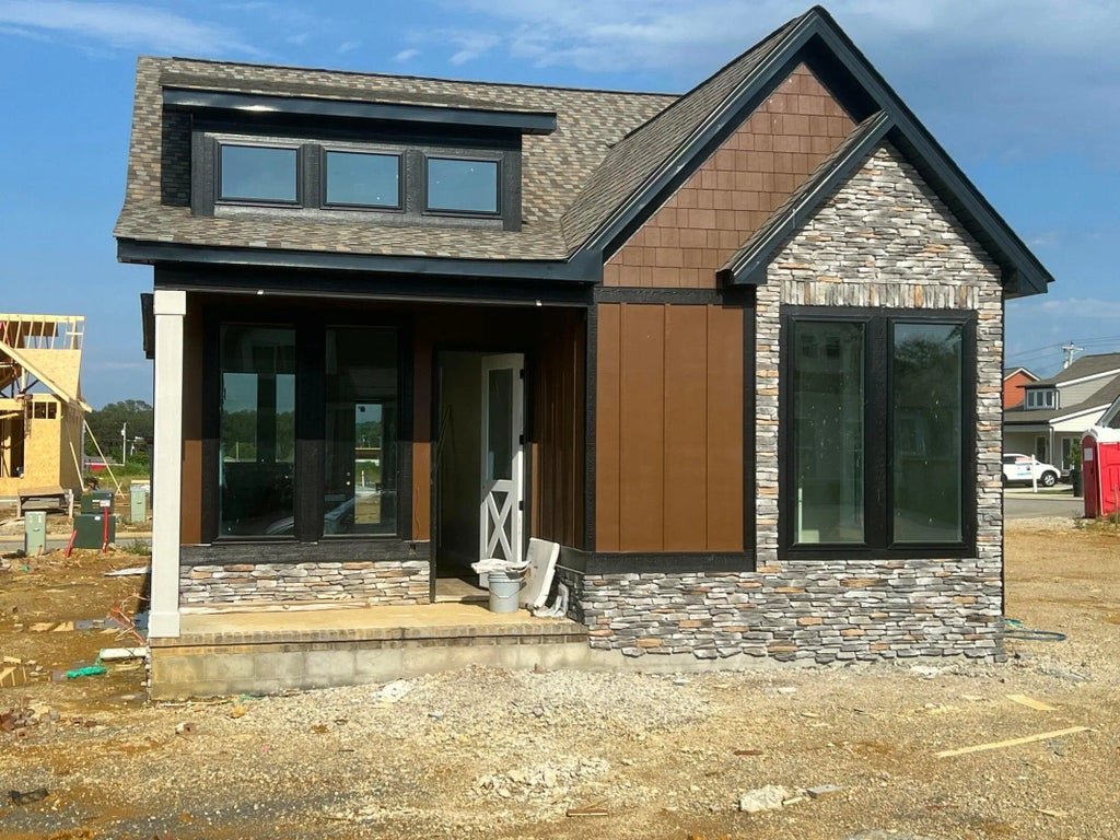 146 Idle Place Circle, Rossville