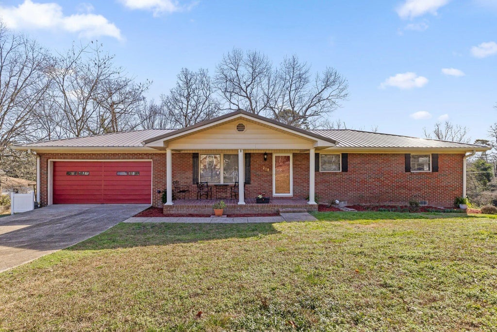 218 Alpine Drive, Rossville