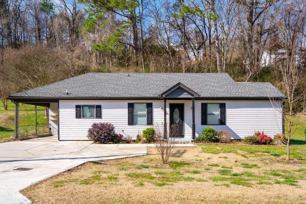 119 Hogan Road, Rossville