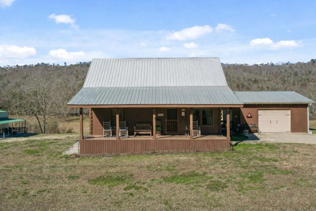 3382 Back Valley Road, Trenton