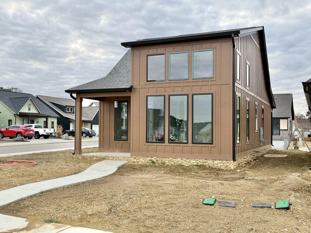 420 Idle Place Circle, Rossville