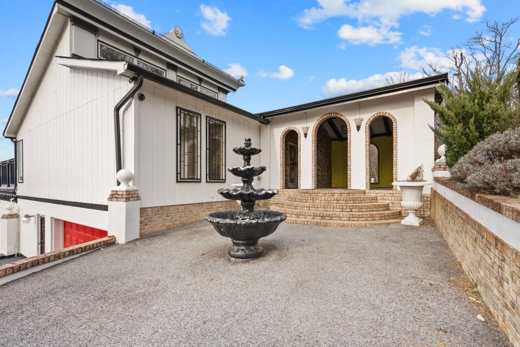 551 W Shadowlawn Drive, Chattanooga