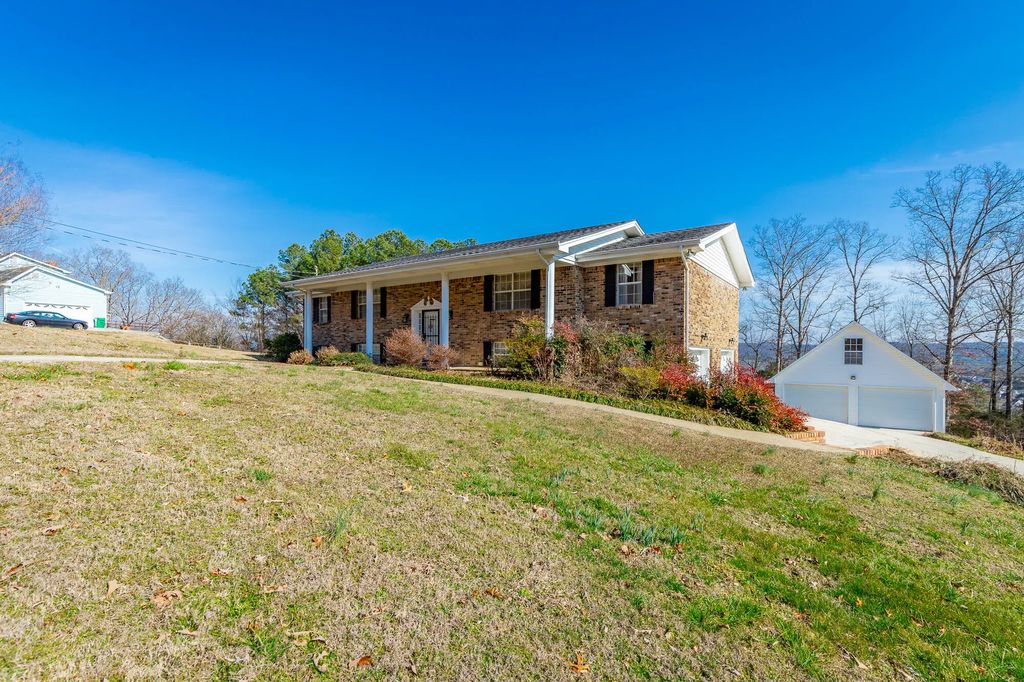 180 Dailey Hill Terrace, Ringgold