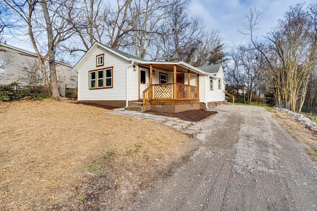 934 Hulana Street, Rossville