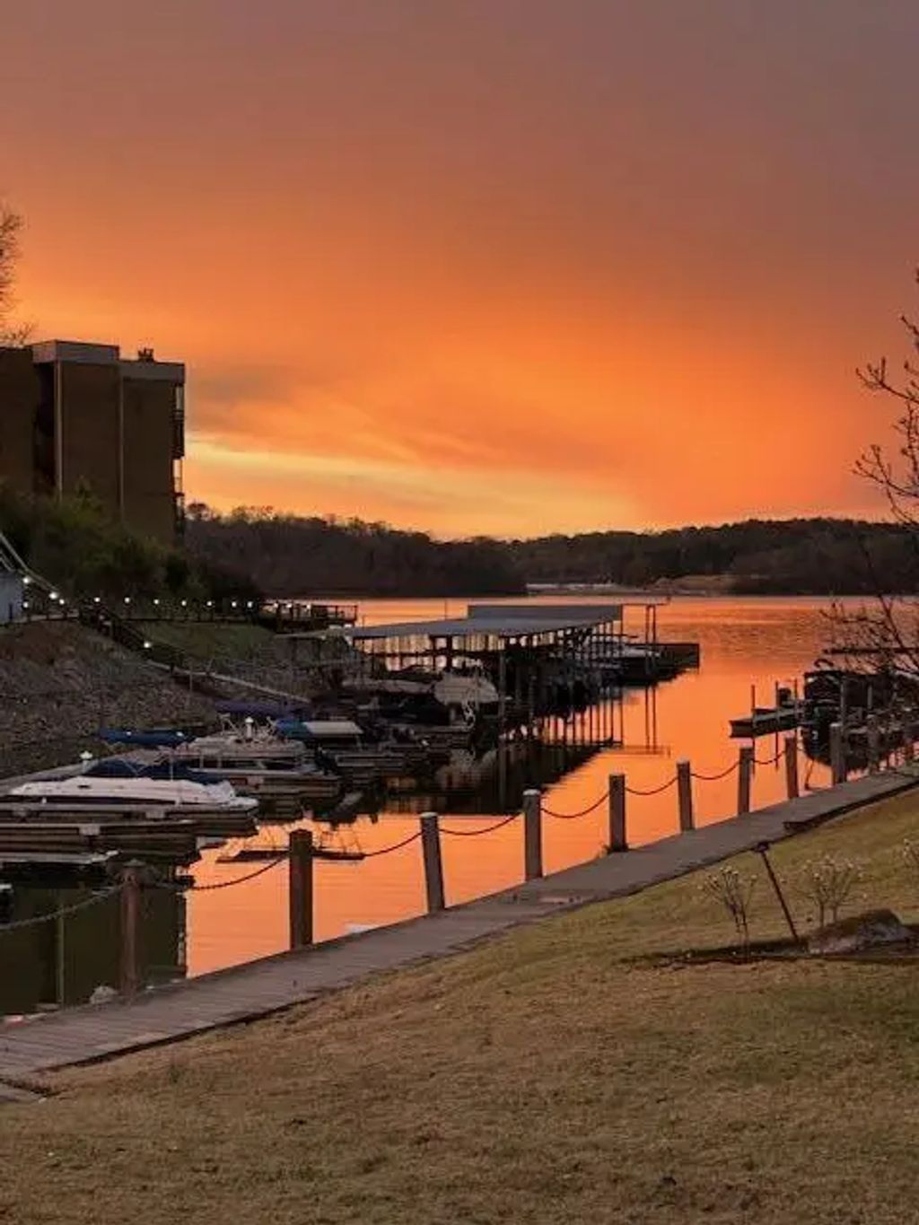 4274 Lakeshore Lane, Chattanooga