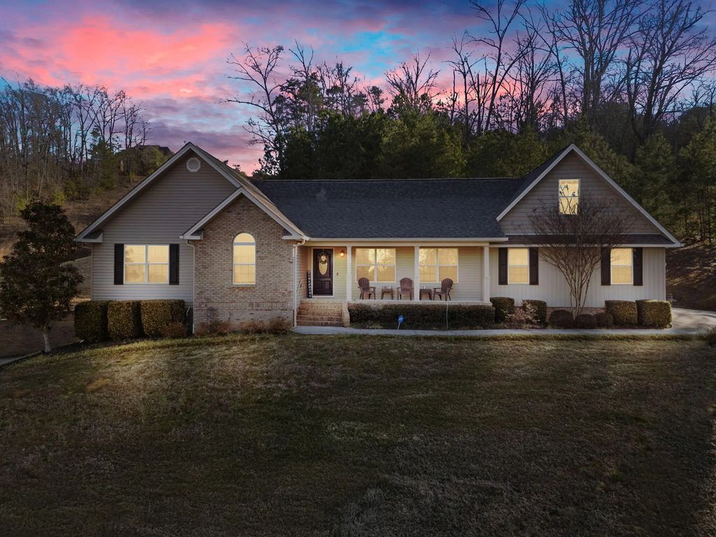 175 Nw Stonewood Drive, Cleveland