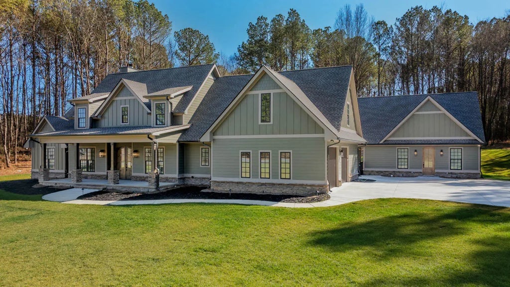 494 Warthen Street, LaFayette