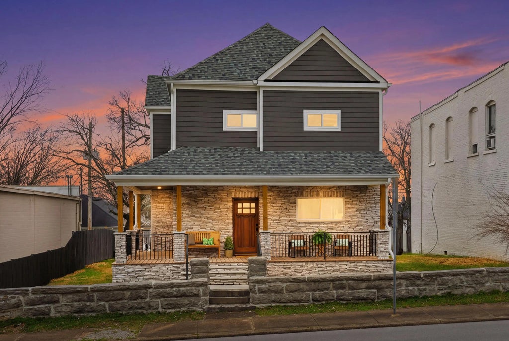 2004 Mccallie Avenue, Chattanooga