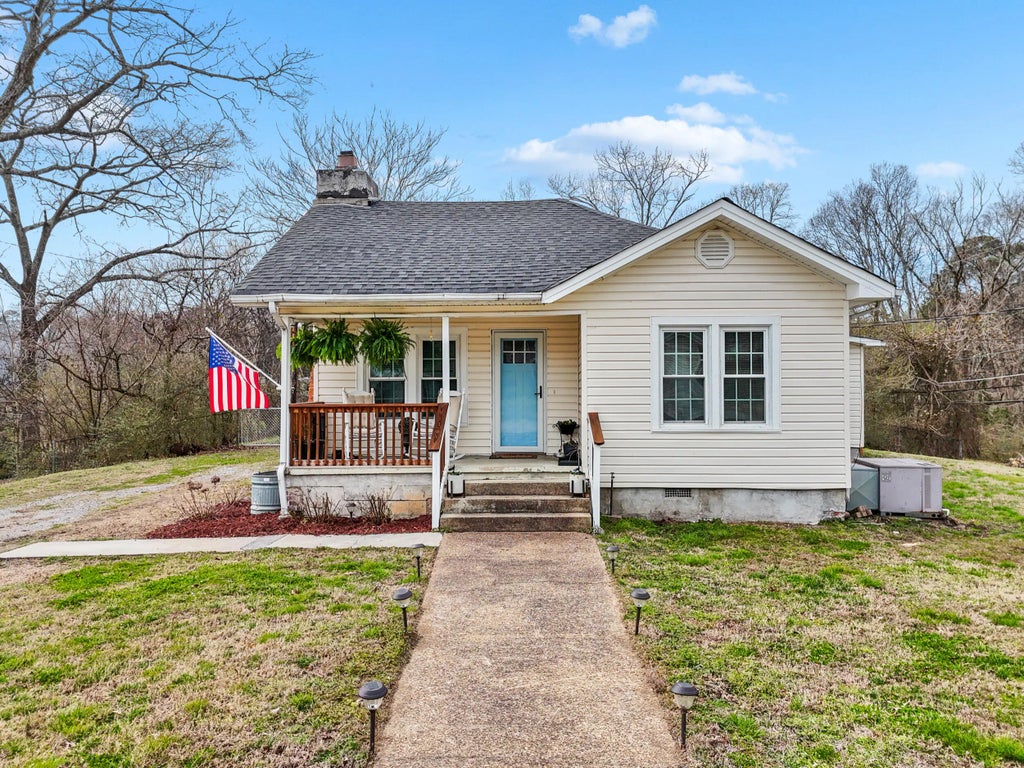 430 W Circle Drive, Rossville