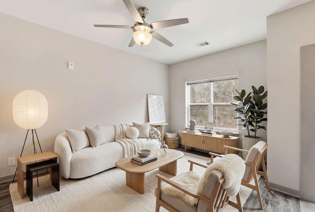 782 Riverfront Parkway, Chattanooga