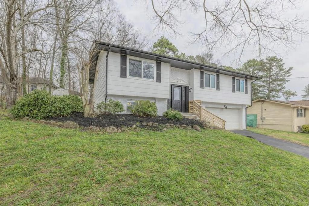 1157 Boy Scout Road, Hixson