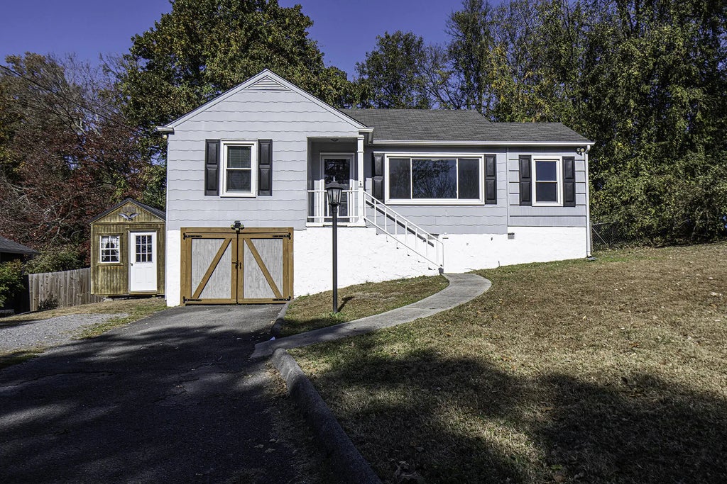 418 Warren Street, Rossville