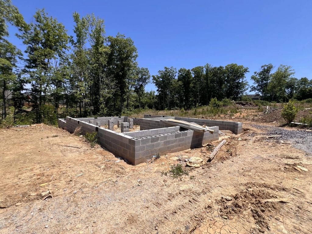 279 Rock Bridge Drive, Ringgold
