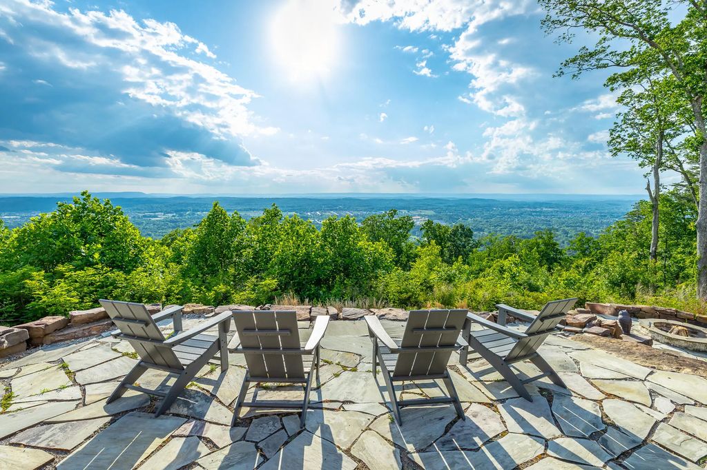 8269 Balata Drive, Ooltewah