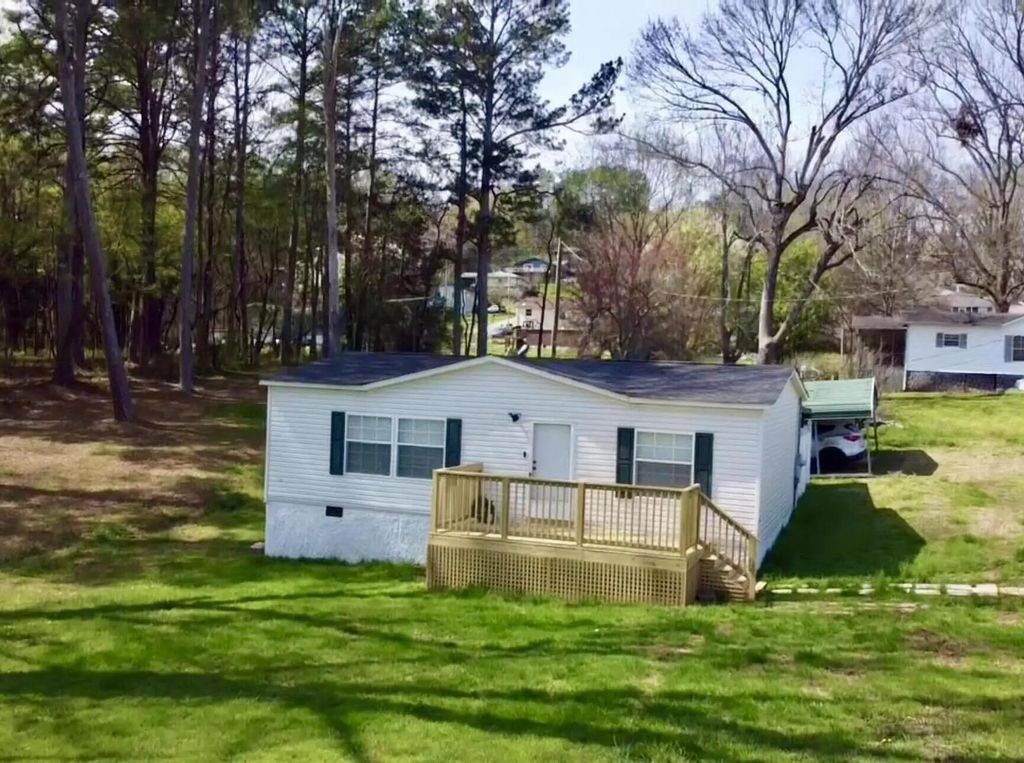 670 Pine Grove Road, Ringgold