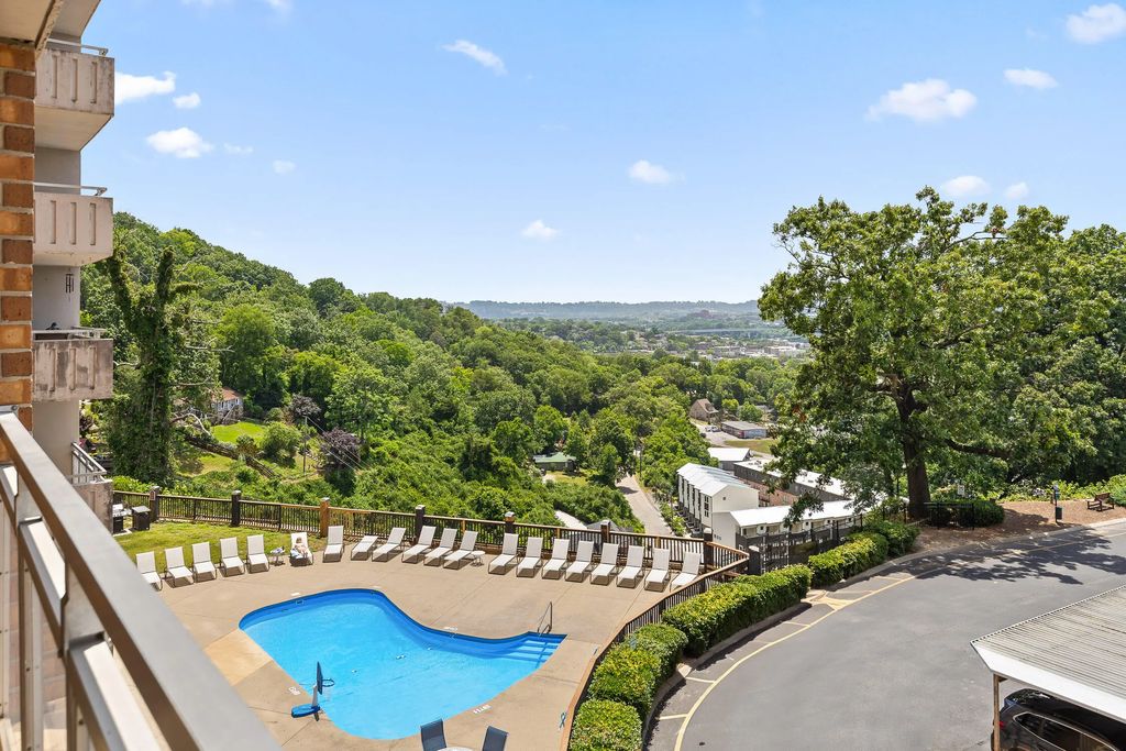 1131 Stringers Ridge Road, Chattanooga