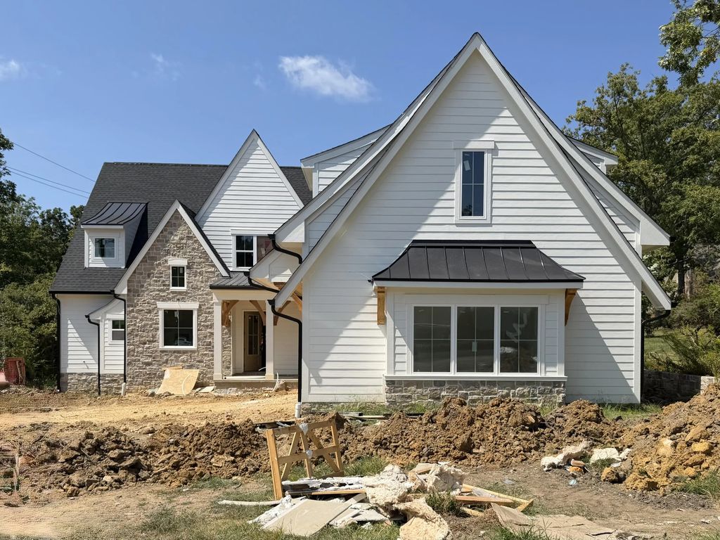 118 Fleetwood Drive, Lookout Mountain