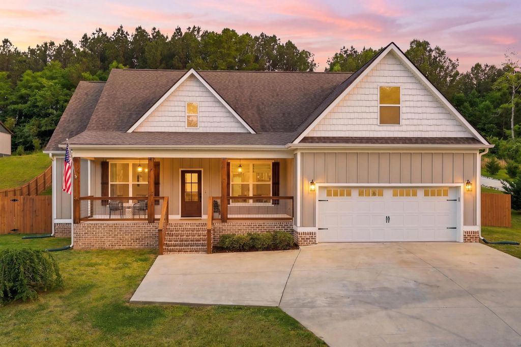 831 Dedmon Road, Ringgold
