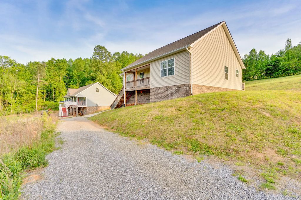 352 Hungry Hollow Road, Cleveland