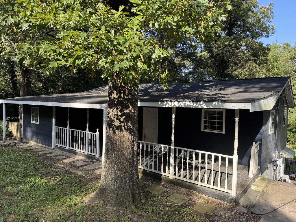435 Montclair Drive, Rossville