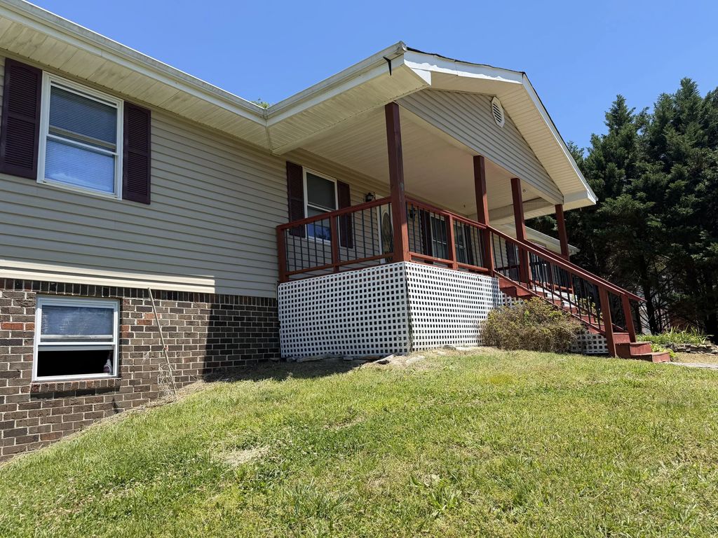 34 Lawrence Drive, Ringgold