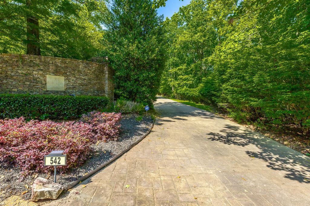 542 Turnberry Lane, Lookout Mountain