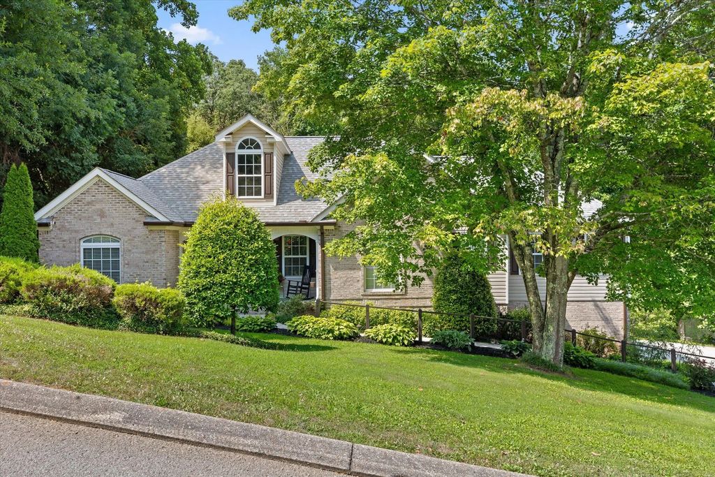 5000 Dellwood Drive, Rossville