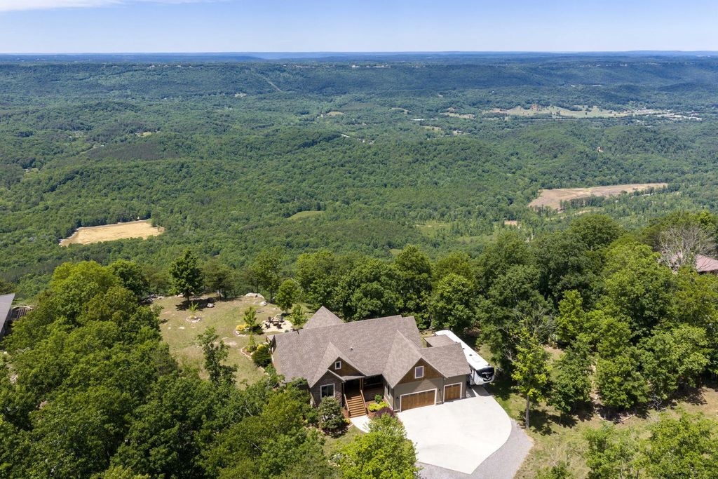 3099 Sunset Drive, Rising Fawn