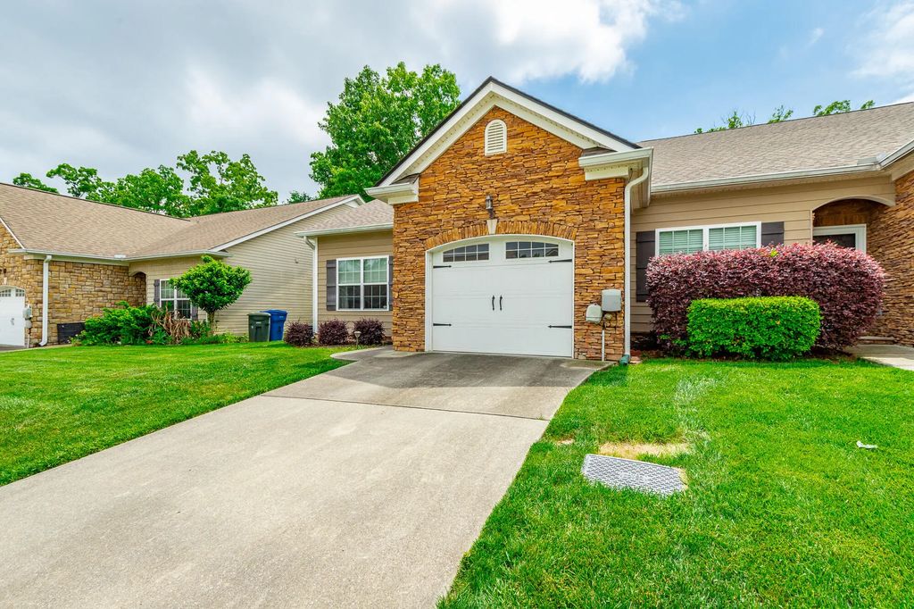 7548 Magnolia Leaf Lane, Chattanooga