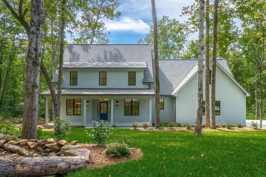 460 Spring Drive, Signal Mountain