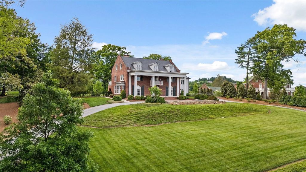 1636 Hillcrest Road, Chattanooga