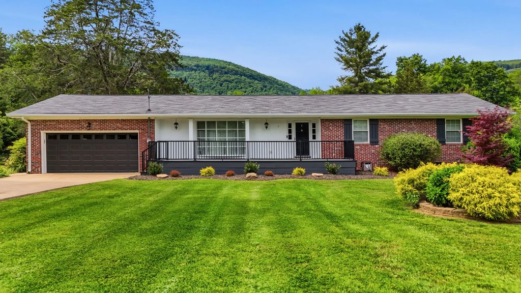 605 Falls View Drive, Hixson
