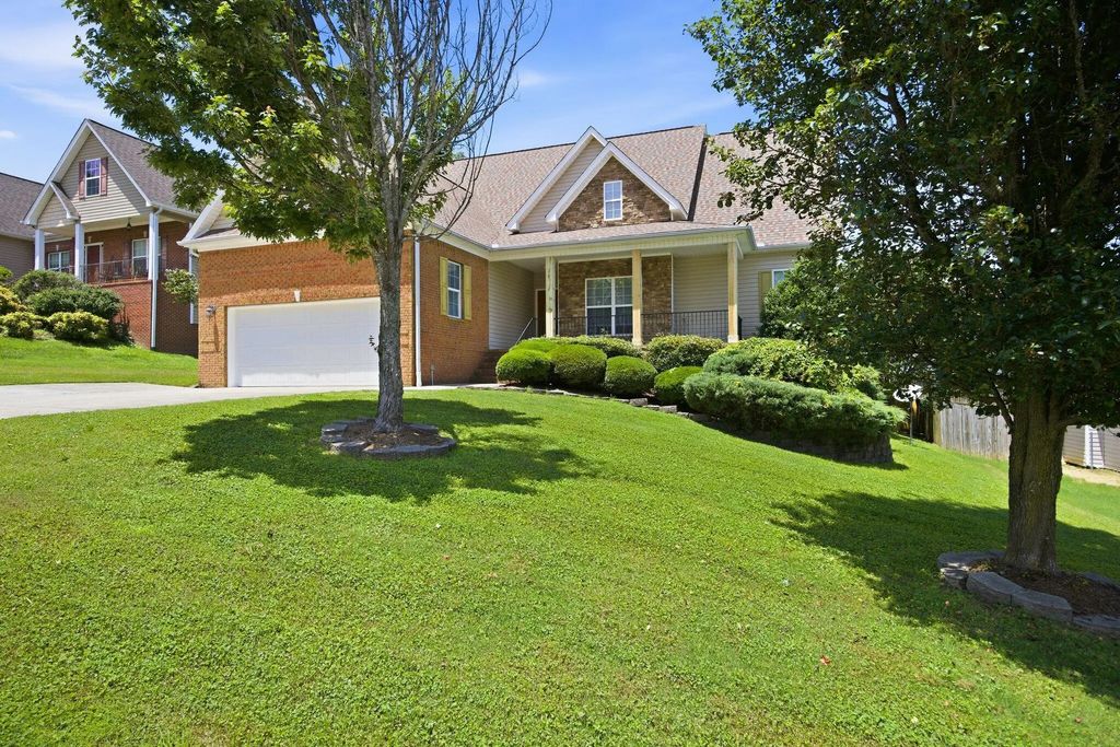 178 Kailors Cove Circle, Ringgold