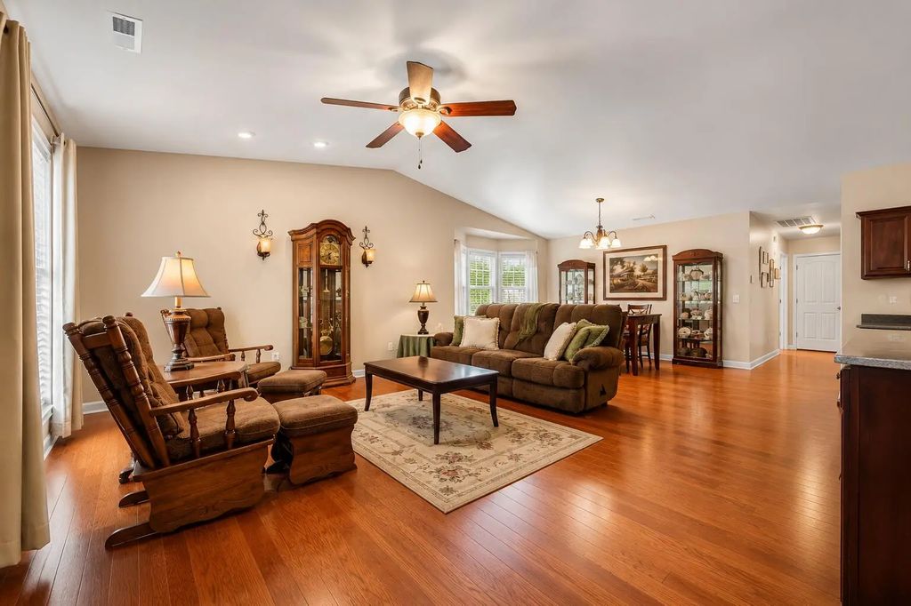 1716 Chelsa Drive, Cleveland