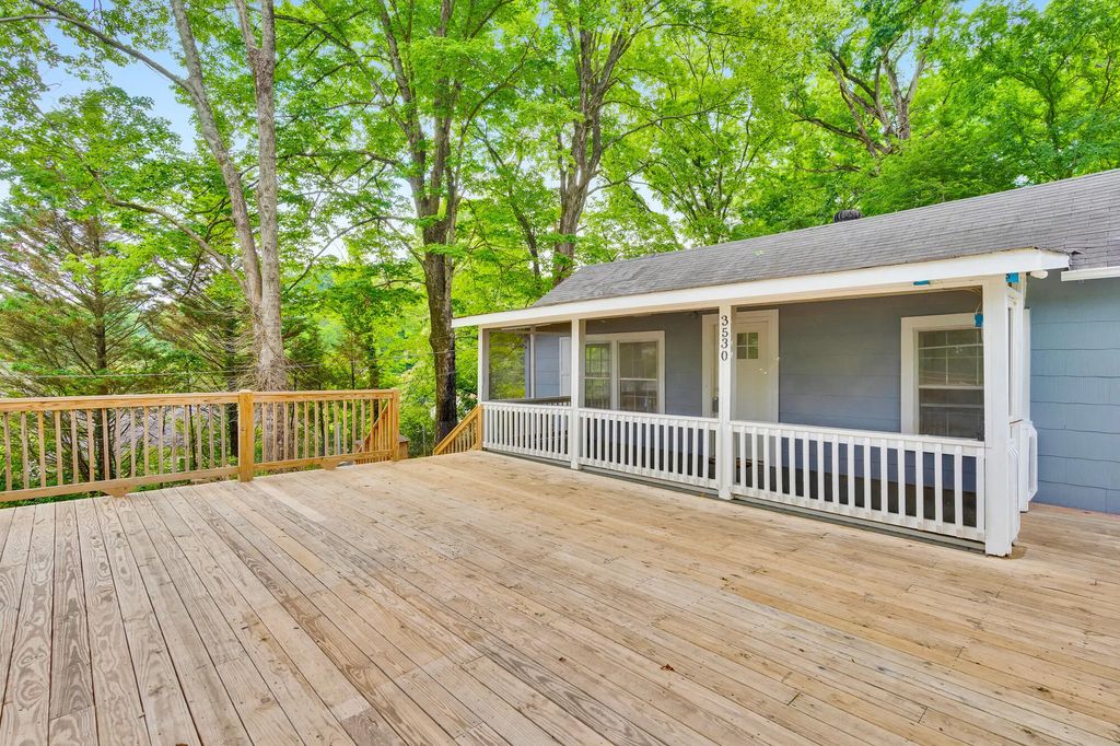 3530 Lamar Avenue, Chattanooga