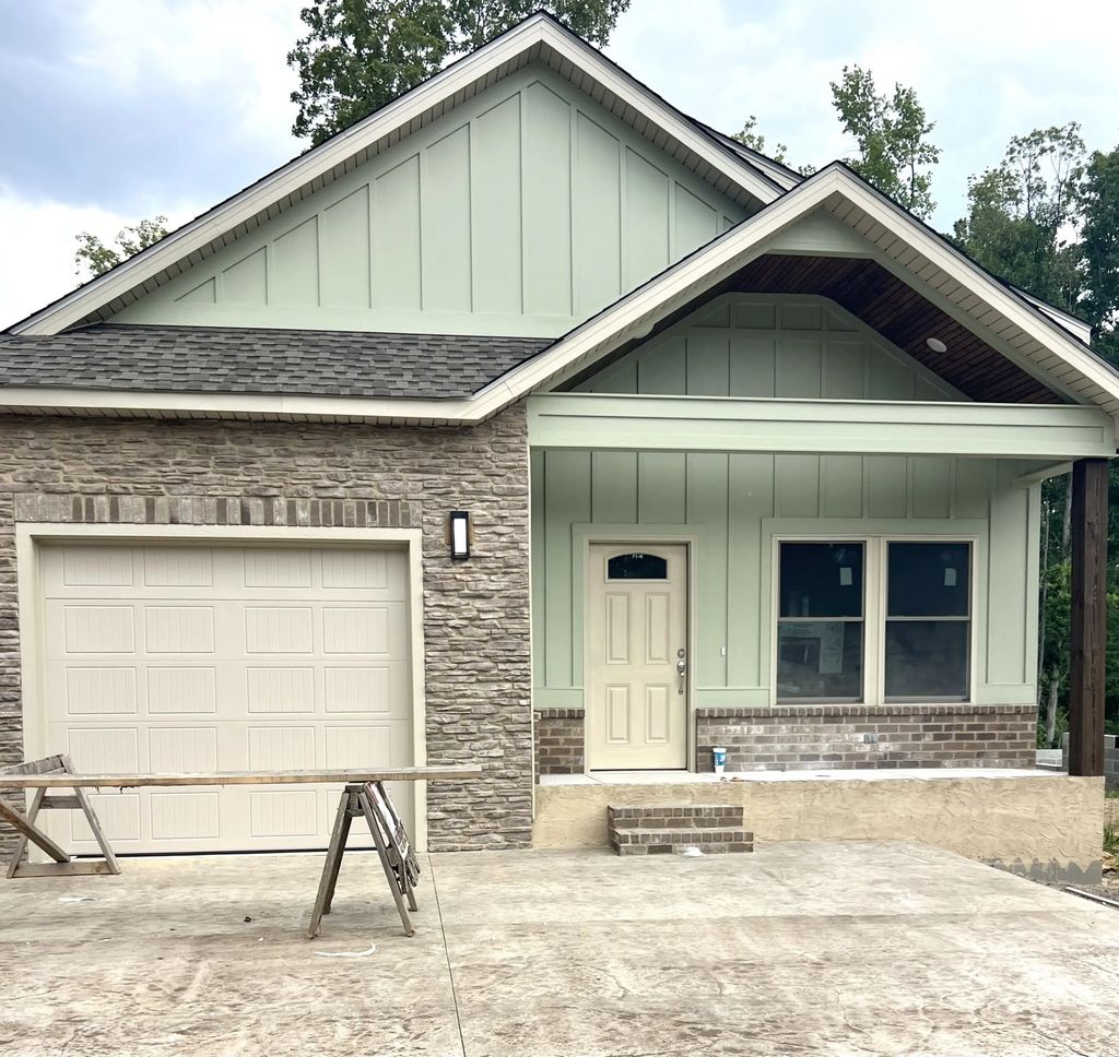 263 Rock Bridge Drive, Ringgold
