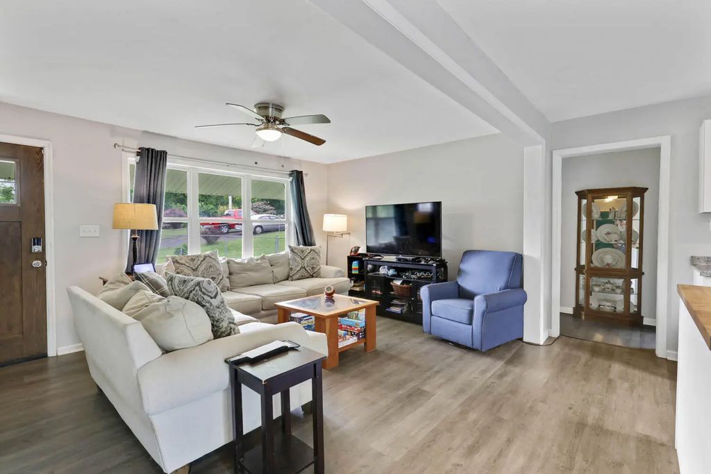 39 Fine Street, Rossville