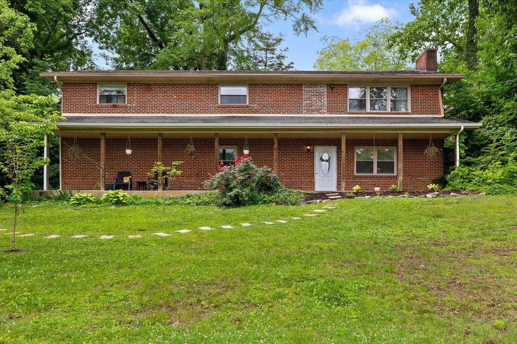 913 Steed Street, Cleveland