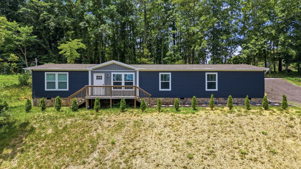 77 Plum Lane, Ringgold