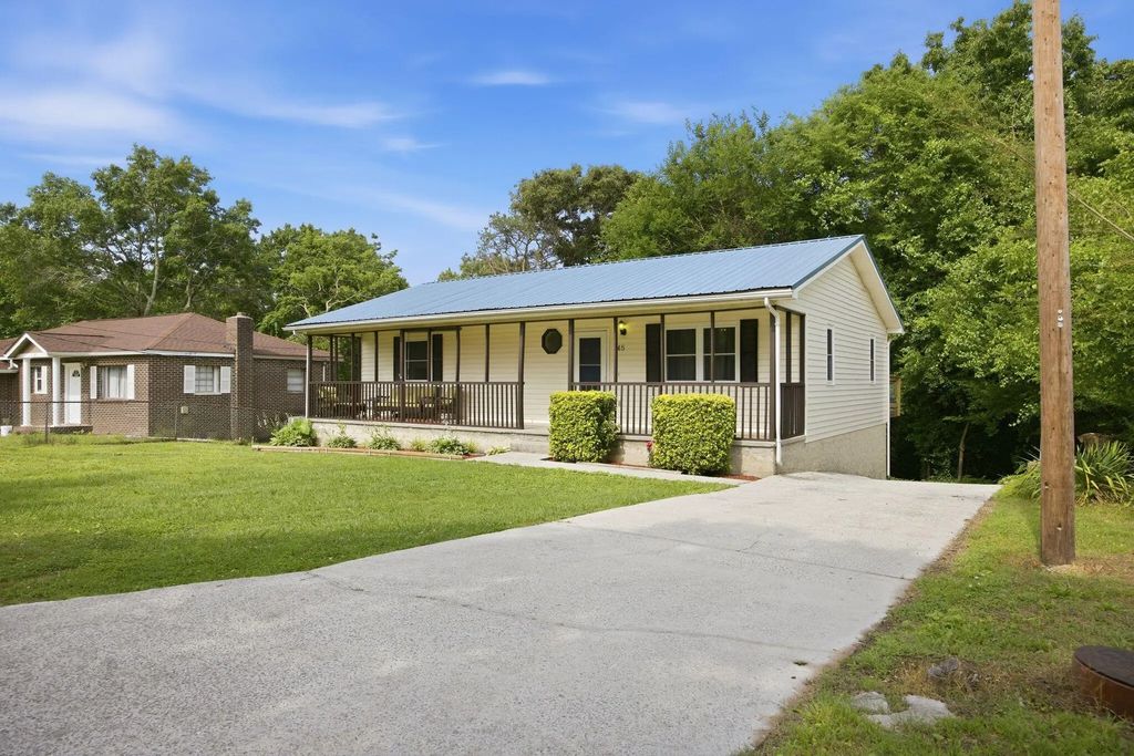 45 Redd Road, Rossville