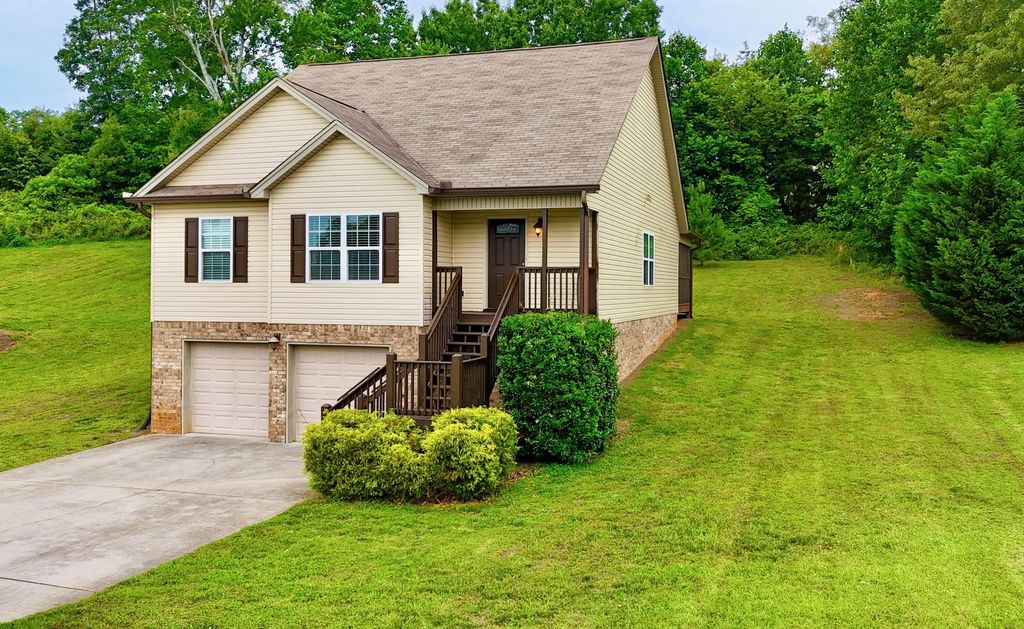 123 Home Place Court, Cleveland