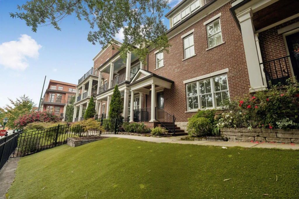 212 Cherry Street, Chattanooga