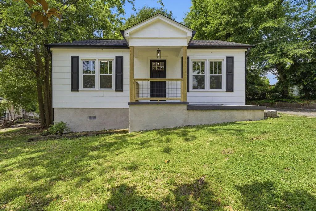 11 Circle Drive, Rossville