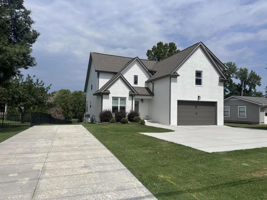 8001 Snow Hill Road, Ooltewah