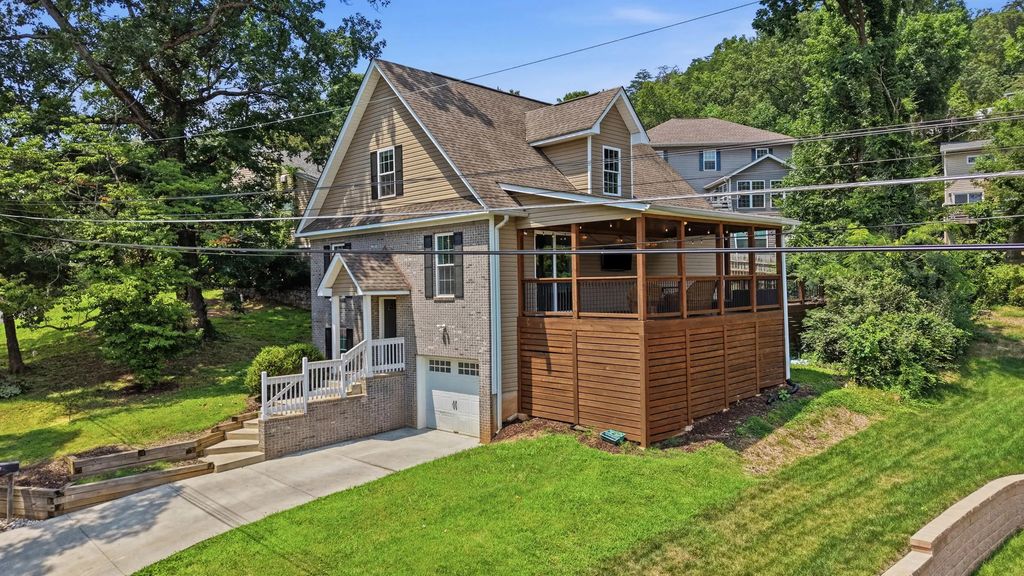 323 Pine Ridge Road, Chattanooga