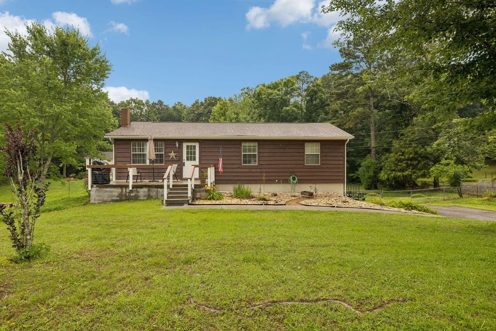 370 Homestead Circle, Cleveland