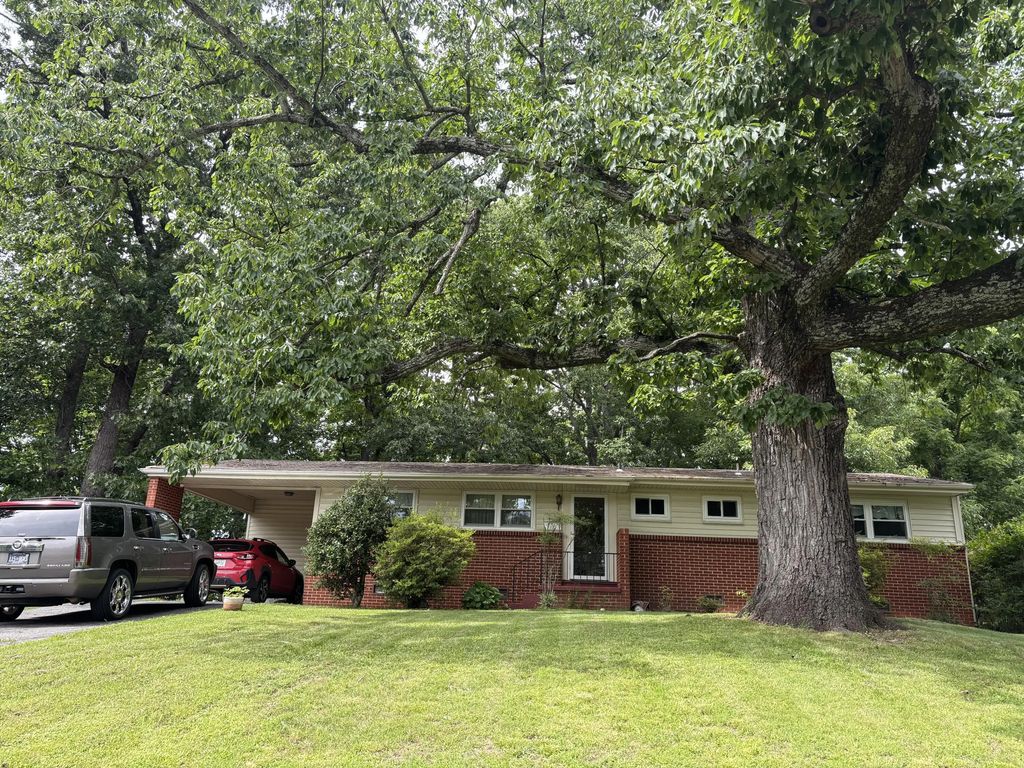 108 Ridgecrest Circle, Rossville