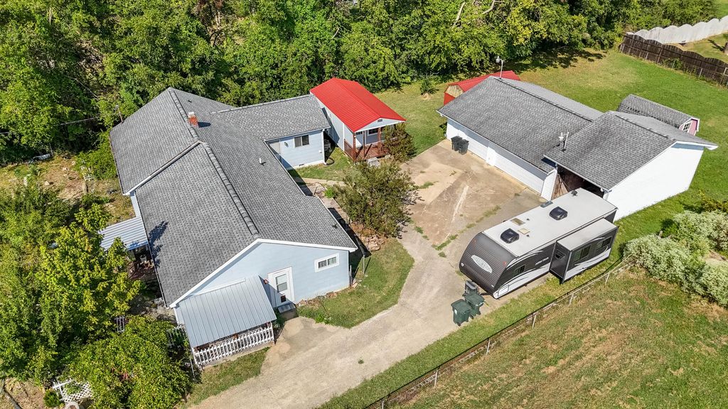 528 Browns Ferry Road, Chattanooga