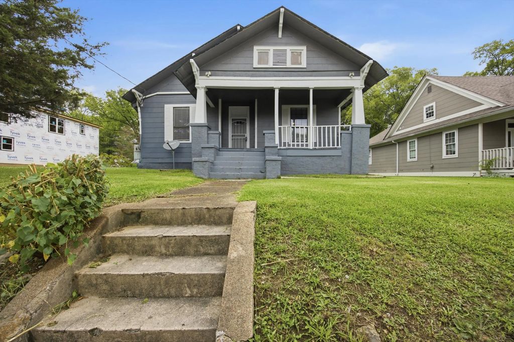 2111 Chamberlain Avenue, Chattanooga